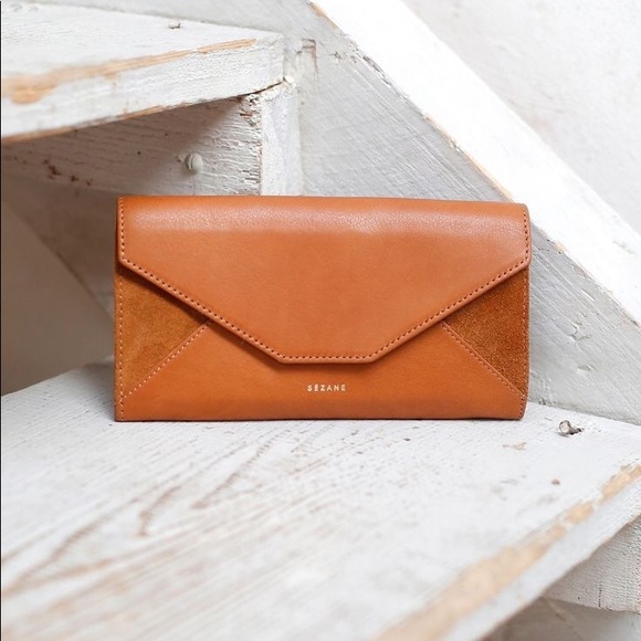 Sezane Handbags - NWOT Sézane Sixtine Wallet in tan **RARE**